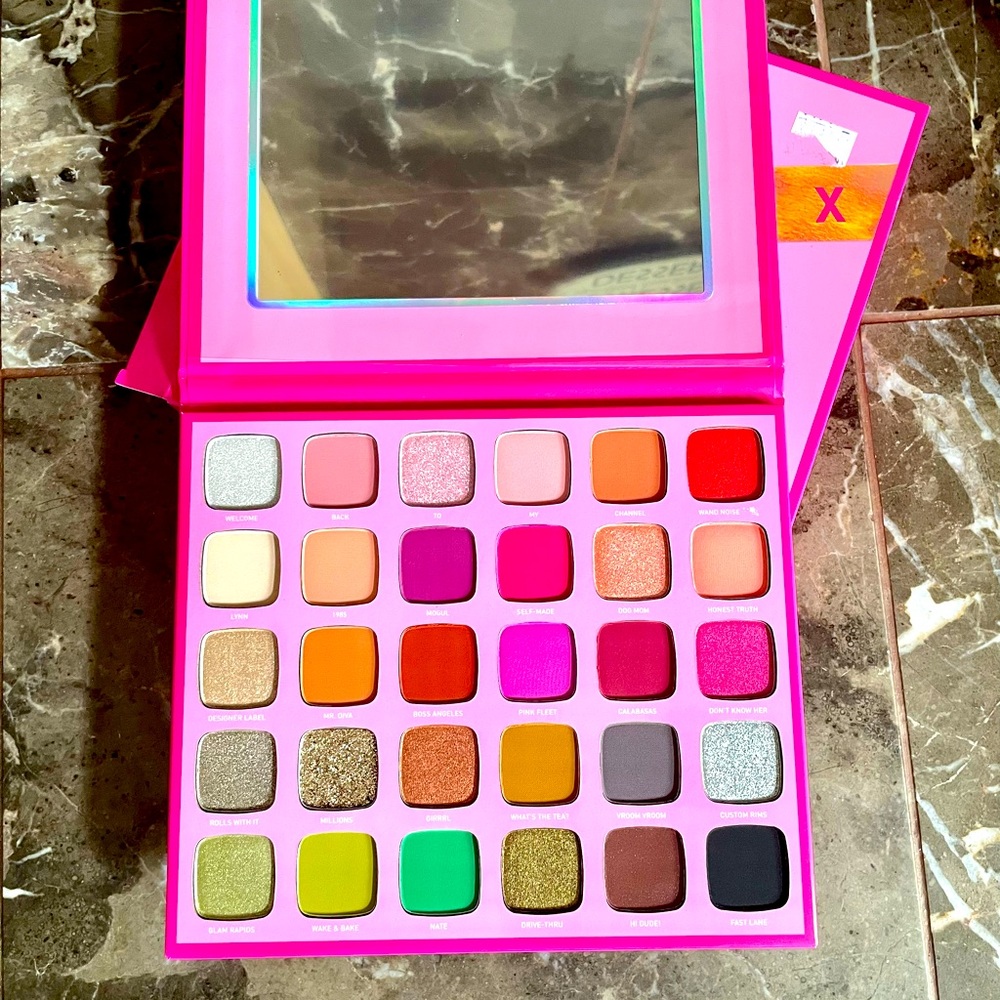 Jeffree Star Morphe X Artistry Palette
